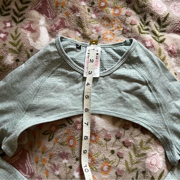 🩵Gymshark Vital Seamless Shrug - Picture 4 of 7